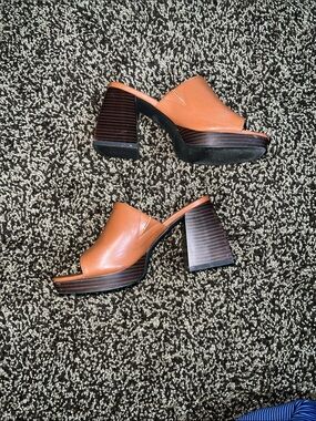 Tan Leather Slip-On Block Heel Mules